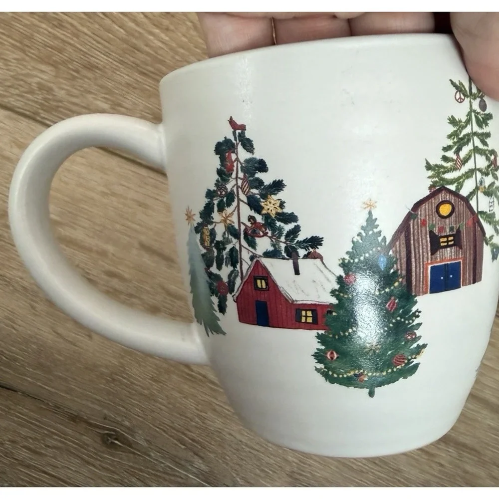 Pottery Barn Christmas in the Country Mugs Set of 4 Santa Holiday Stoneware